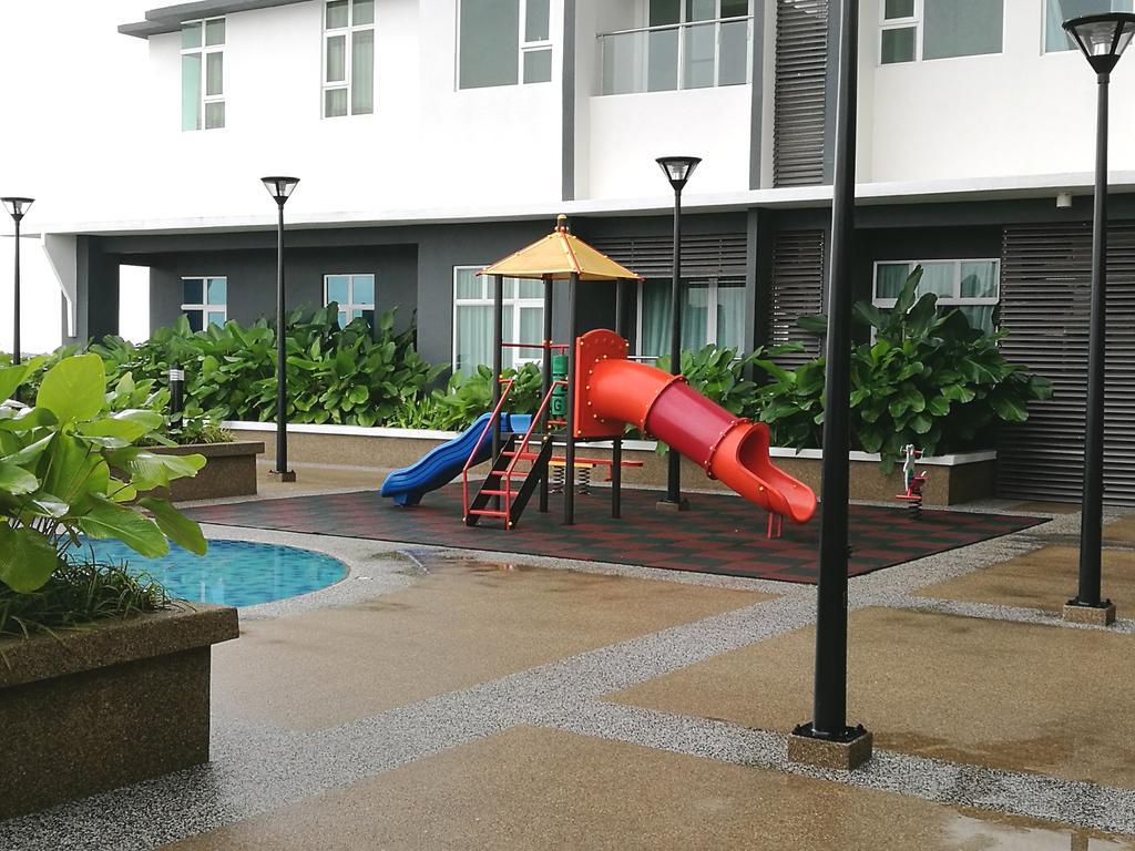 Nf Suites D'Perdana Condo コタバル エクステリア 写真